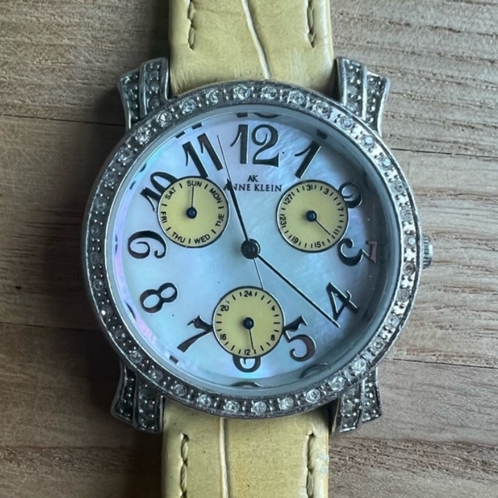 Anne Klein ladies silver tone yellow leather dress watch NEW BATTERY